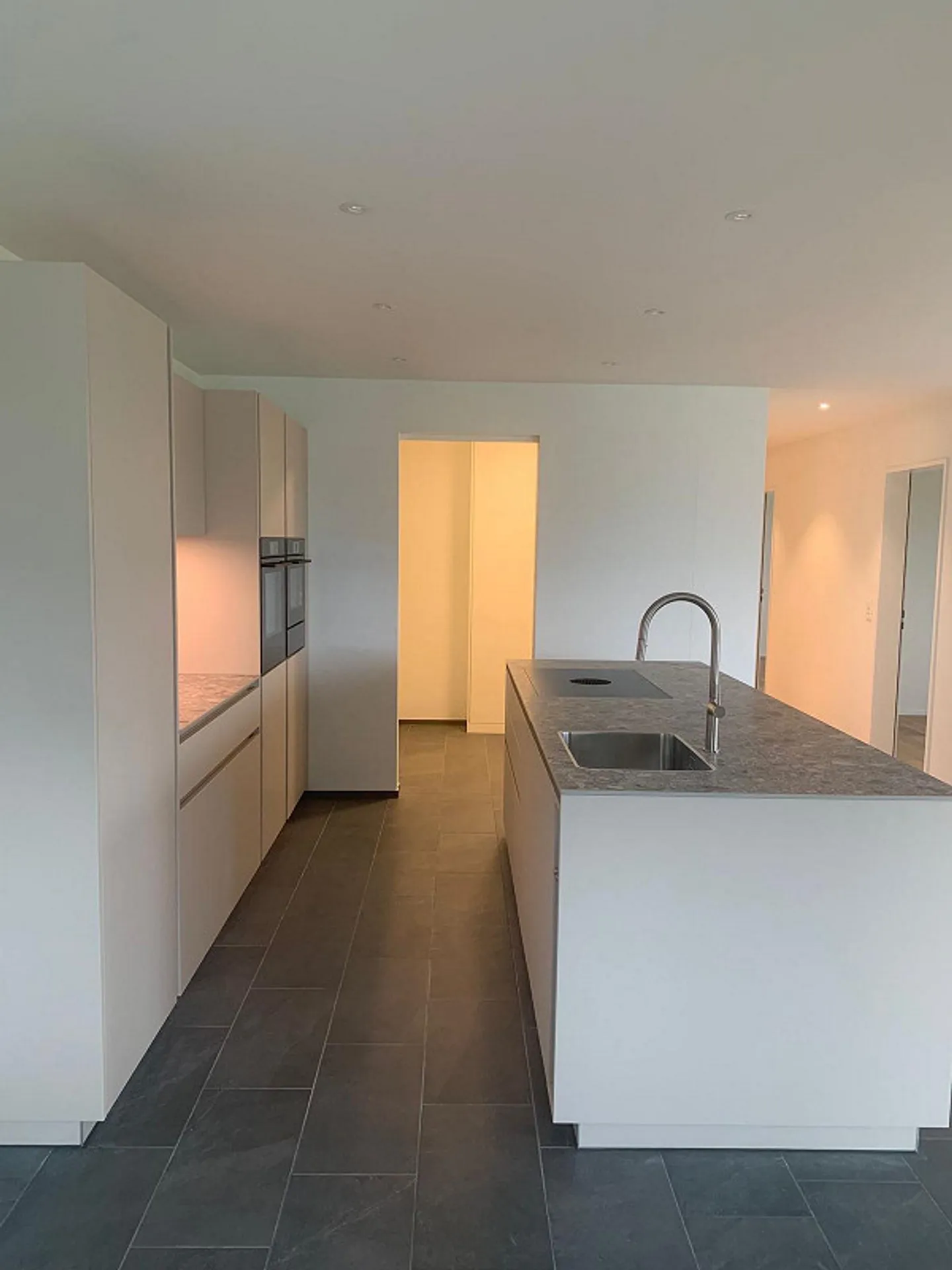 Prima occupazione nel standard di proprietà - esclusivo appartamento di 4,5 stanze al 1° piano - Foto 2 di 13