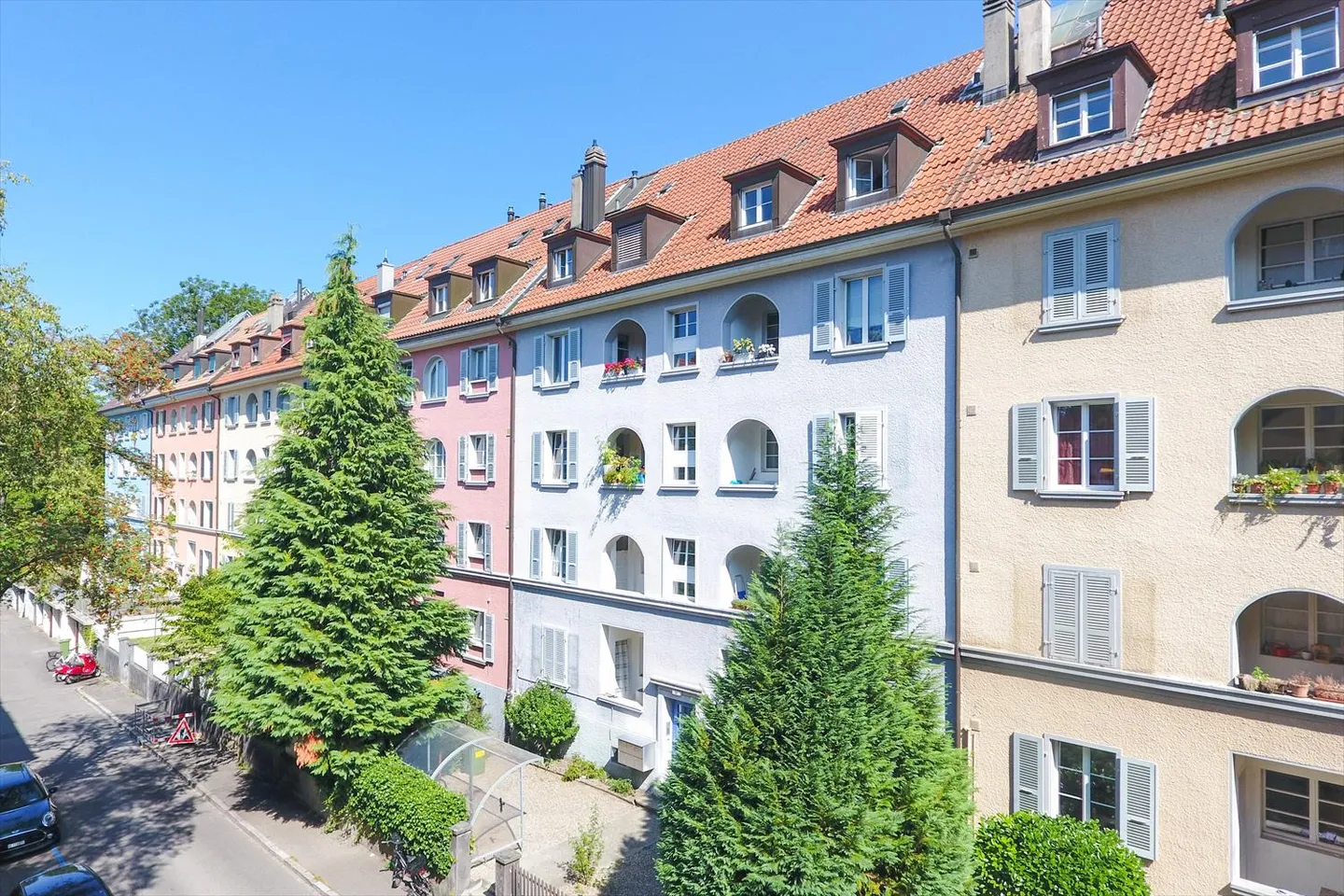 Spacious 2-room apartment in the Weissenbühl district - Photo 1 of 9
