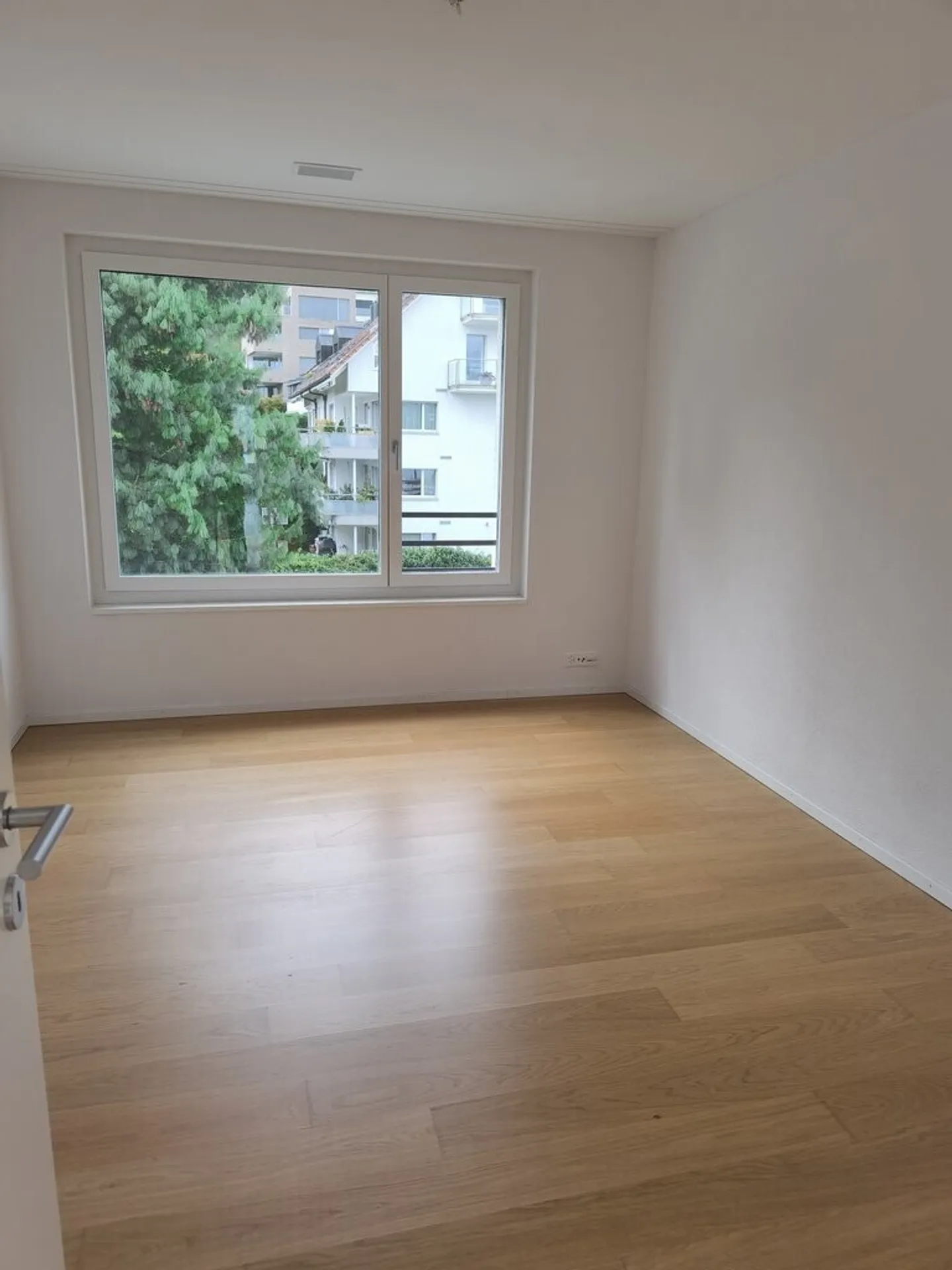 Appartamento attico elegante con vista mozzafiato - Foto 4 di 12