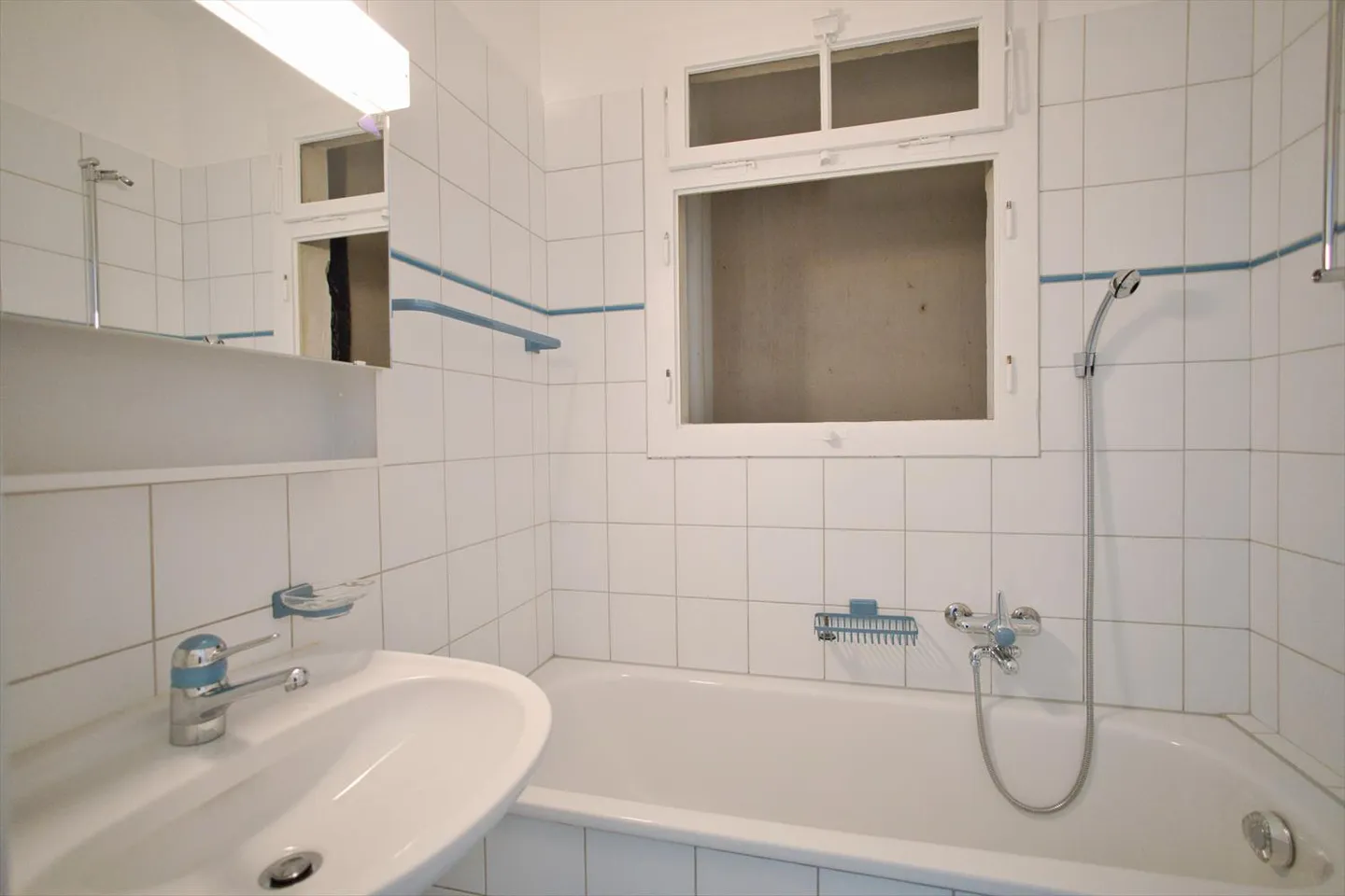 Spacious 2-room apartment in the Weissenbühl district - Photo 8 of 9