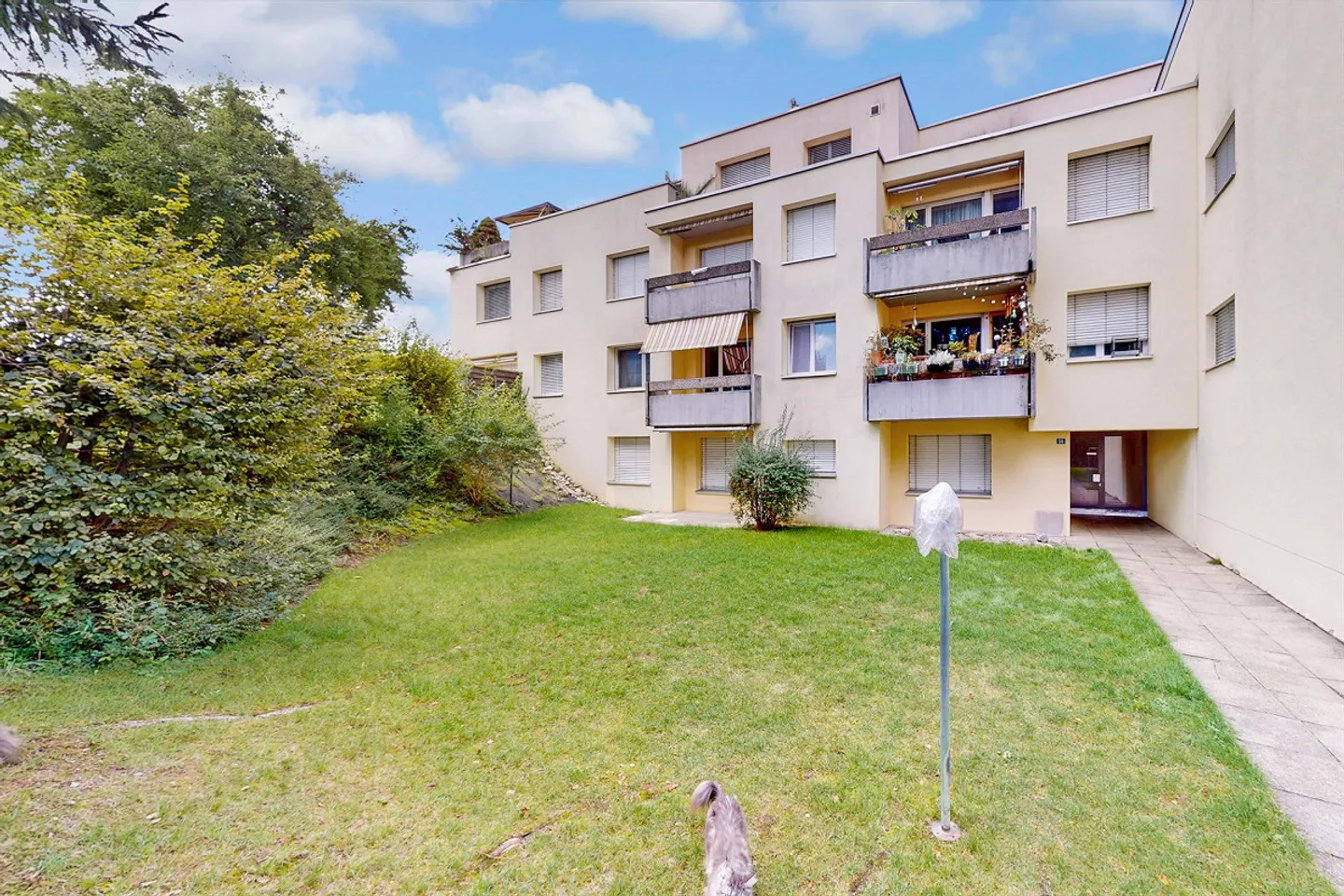 Wohnung an attraktiver Wohnlage mit Gartensitzplatz - Foto 1 von 9