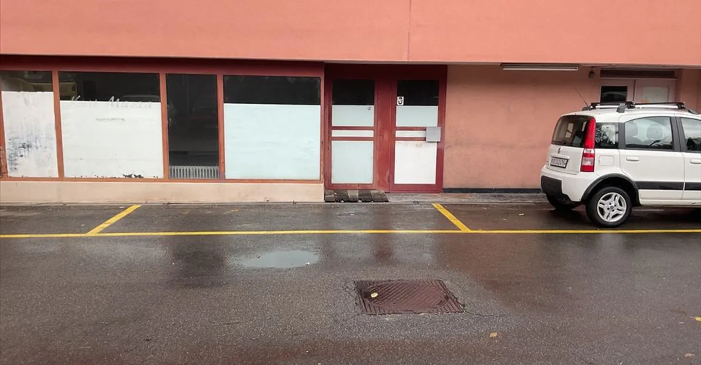 Mischgenutztes Gebäude mieten - Foto 4 von 5