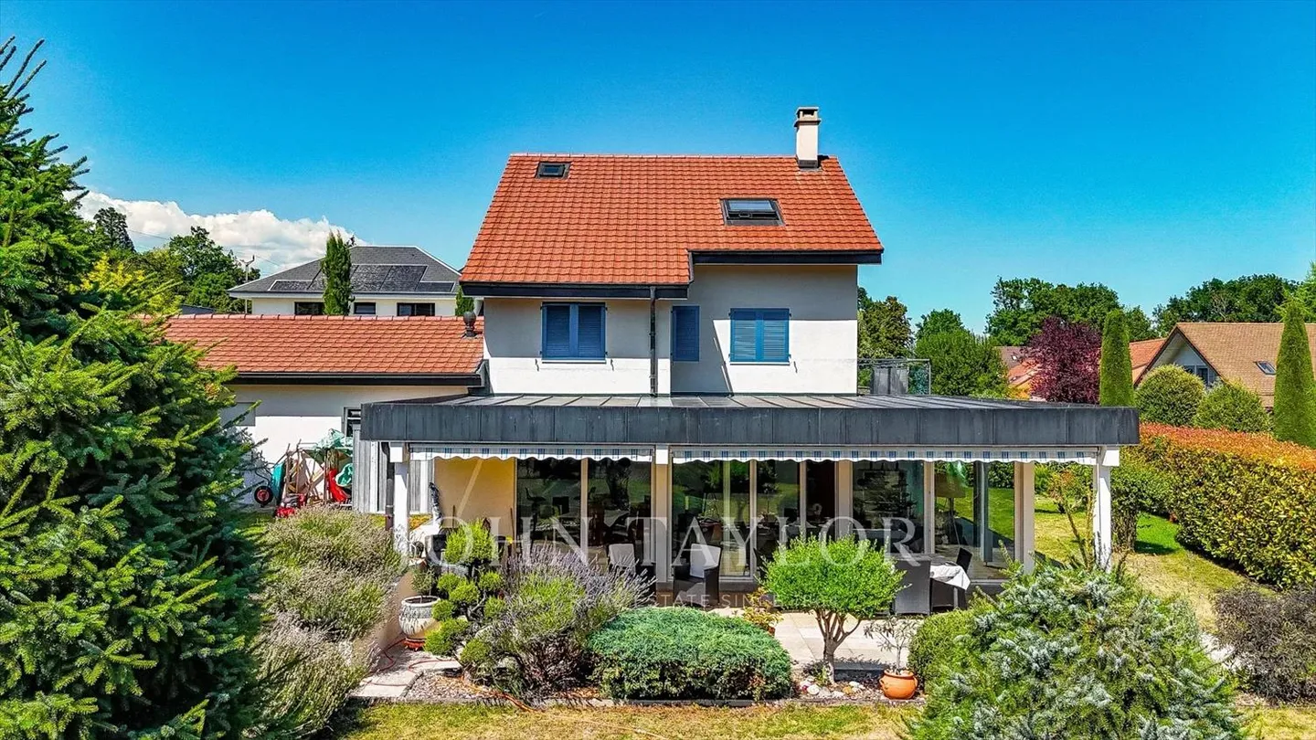 Affascinante casa familiare nel cuore di Terre Sainte - Foto 1 di 8