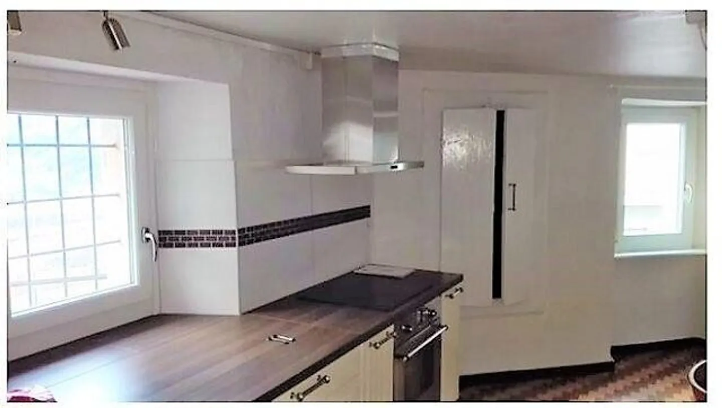 3 1/2-Zimmer-Doppelhaus mit grossem Garten, Terrasse und Parkplatz - Foto 6 von 13