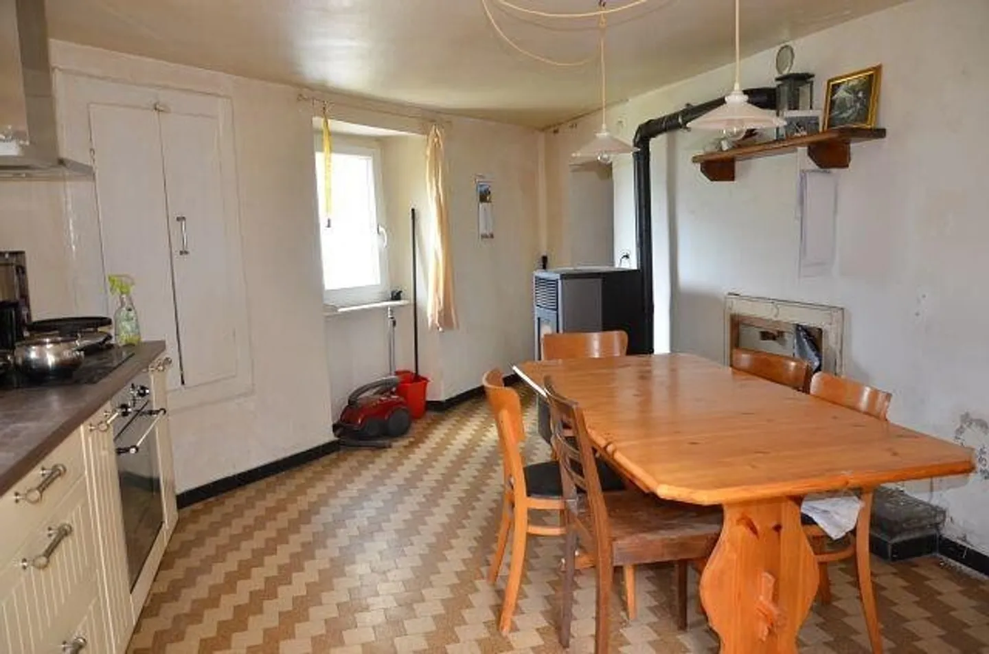 3 1/2-Zimmer-Doppelhaus mit grossem Garten, Terrasse und Parkplatz - Foto 9 von 13