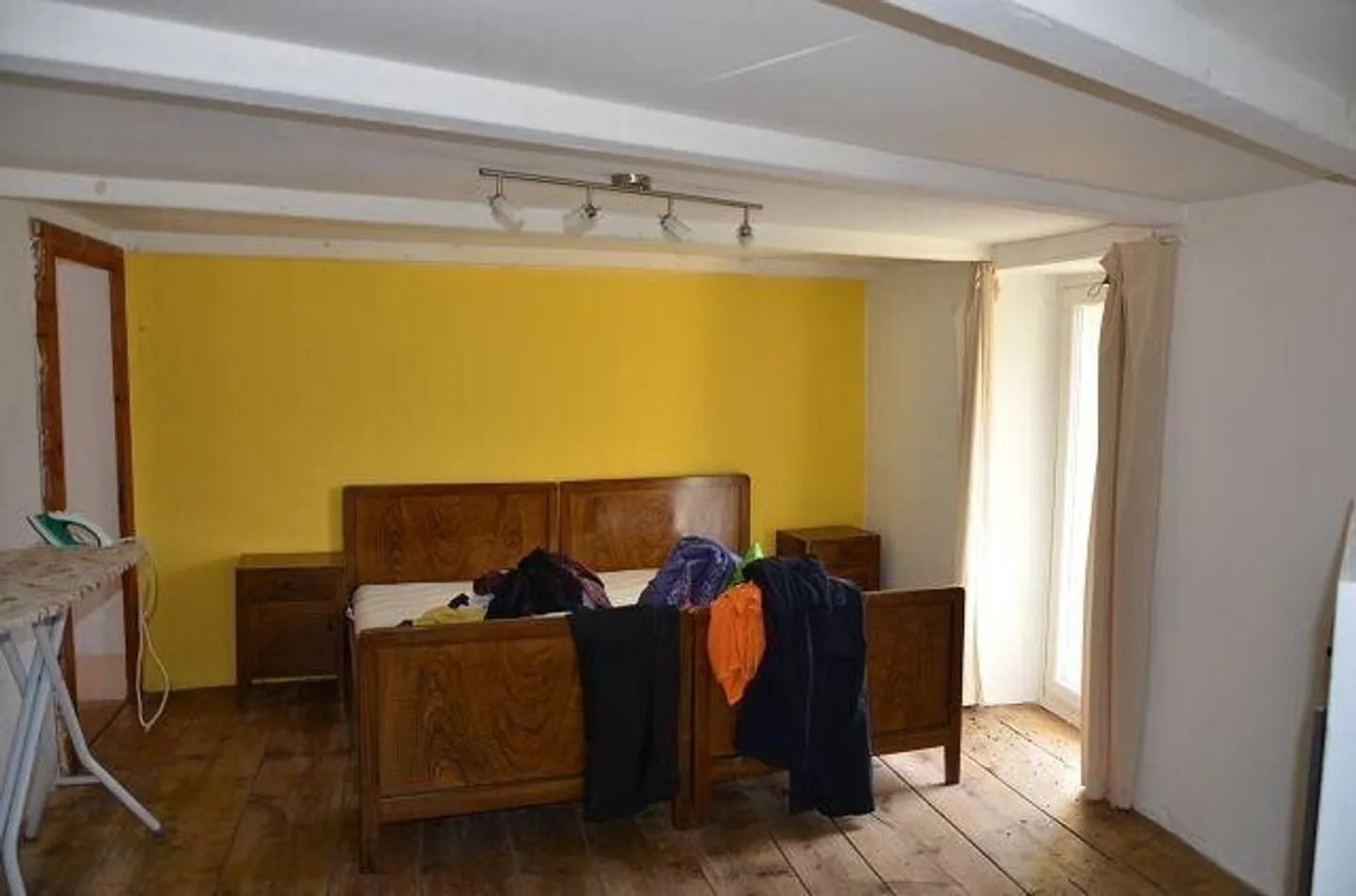 3 1/2-Zimmer-Doppelhaus mit grossem Garten, Terrasse und Parkplatz - Foto 10 von 13