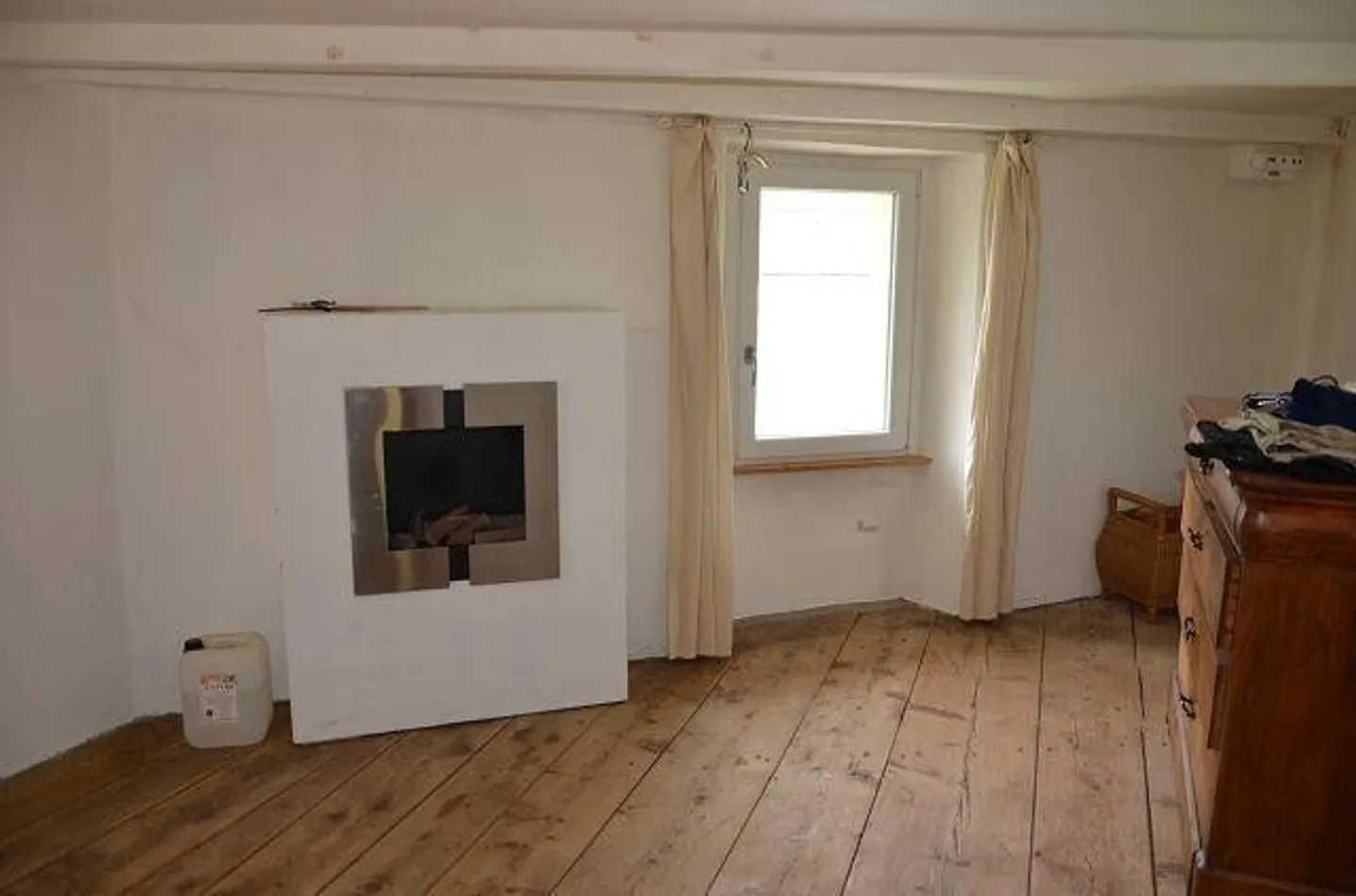 3 1/2-Zimmer-Doppelhaus mit grossem Garten, Terrasse und Parkplatz - Foto 11 von 13