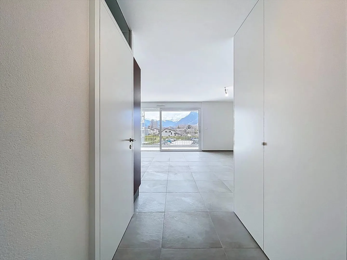 Ultimo appartamento disponibile in questo edificio! - Foto 3 di 13