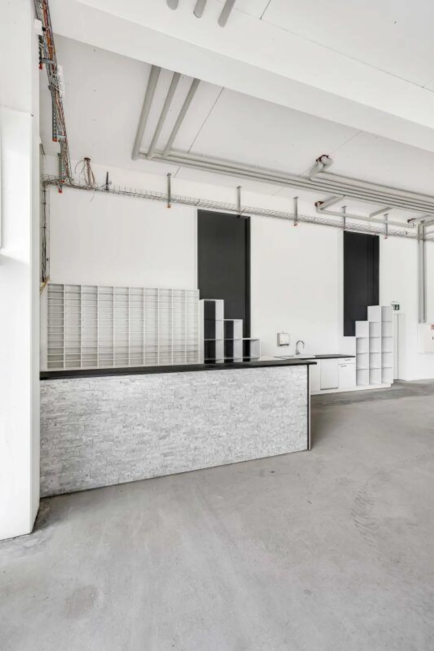 Commercial Space - Photo 6 of 8