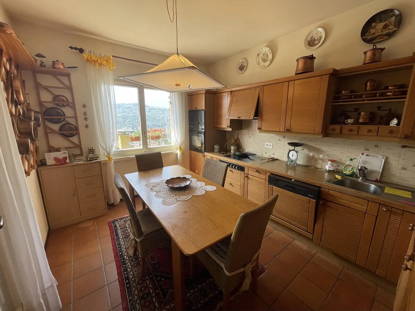 MAISON SPACIEUSE 5.5 DANS UN ENDROIT CACHÉ À PREGASSONA ALTA - Photo 11 sur 13