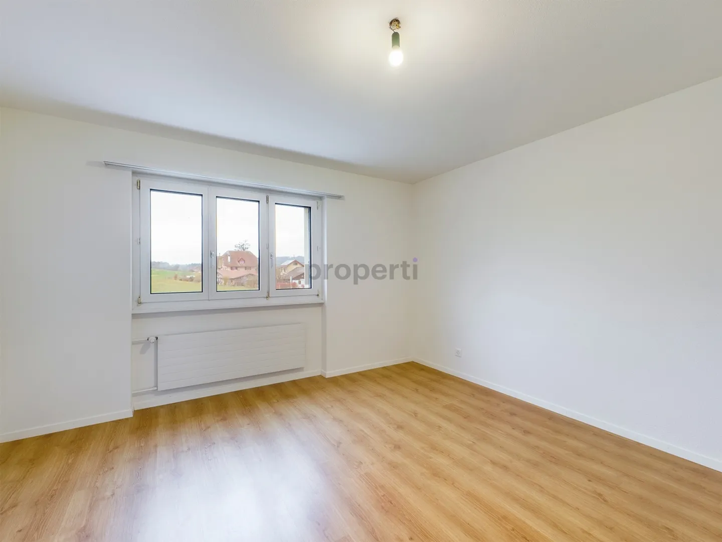 Modern with good transport connections - Photo 10 of 13