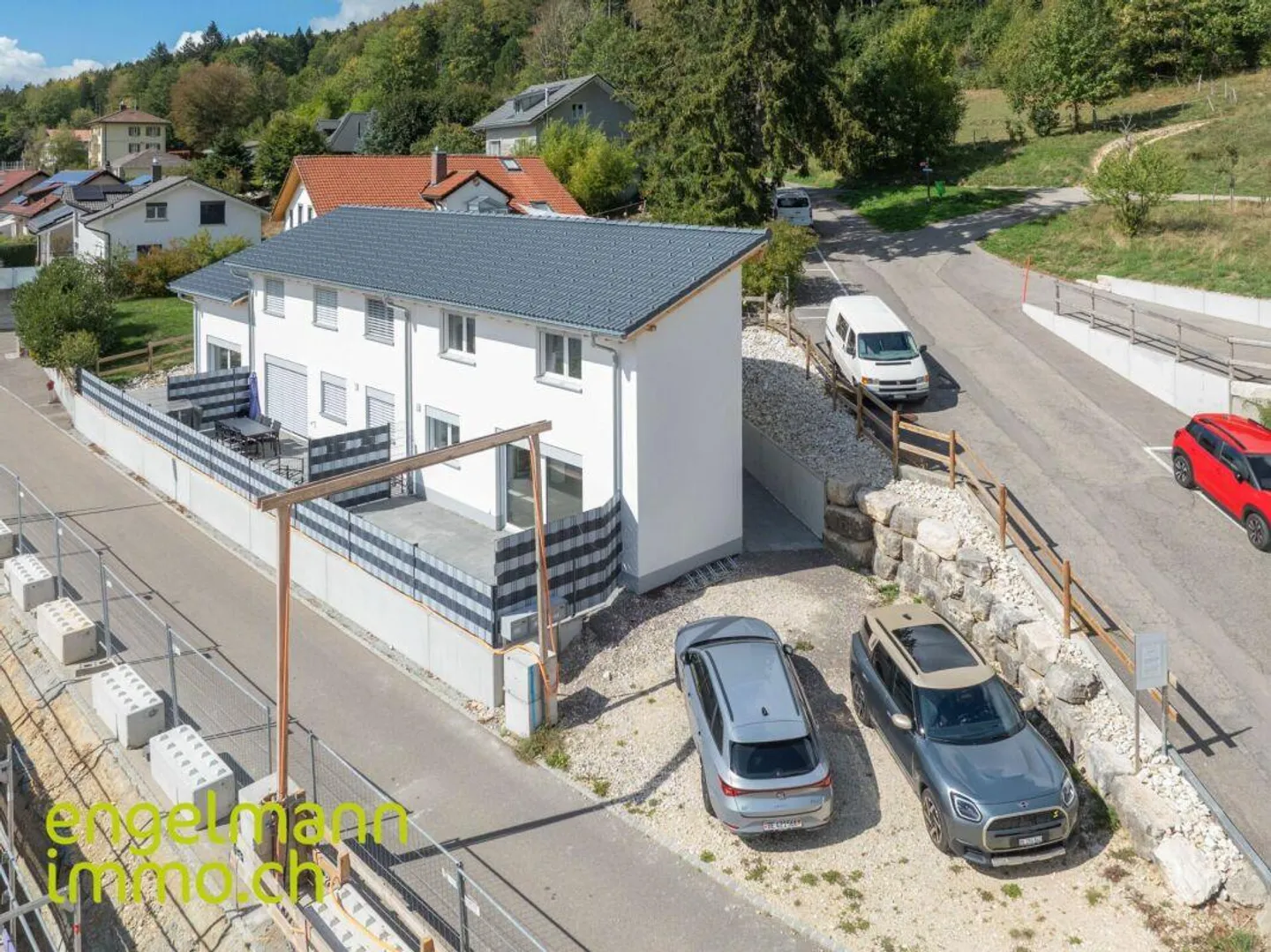 Eigentum mit 3 Reihenhäusern - Foto 2 von 12