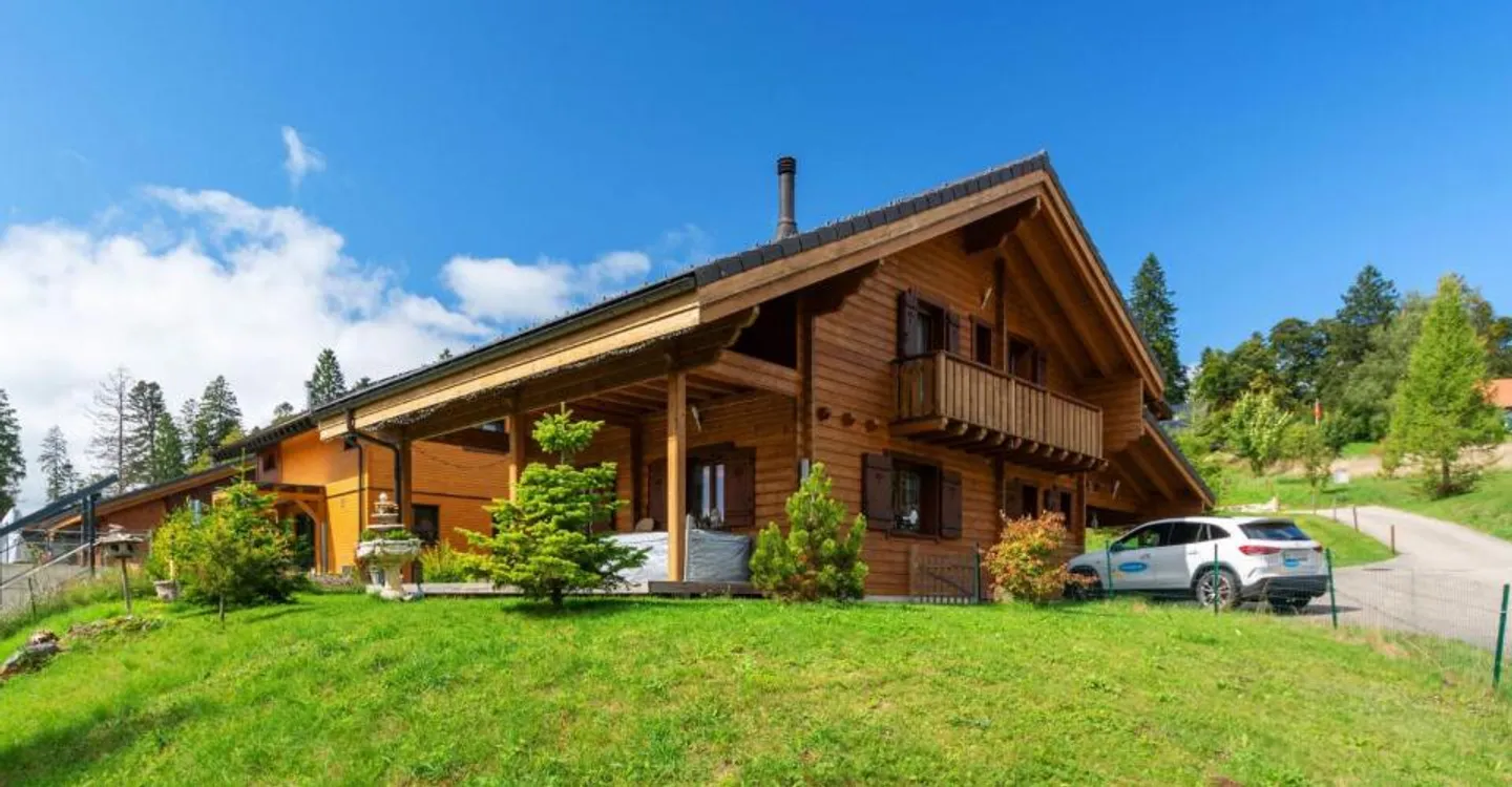 Charming Wooden Chalet Retreat - Photo 3 of 12