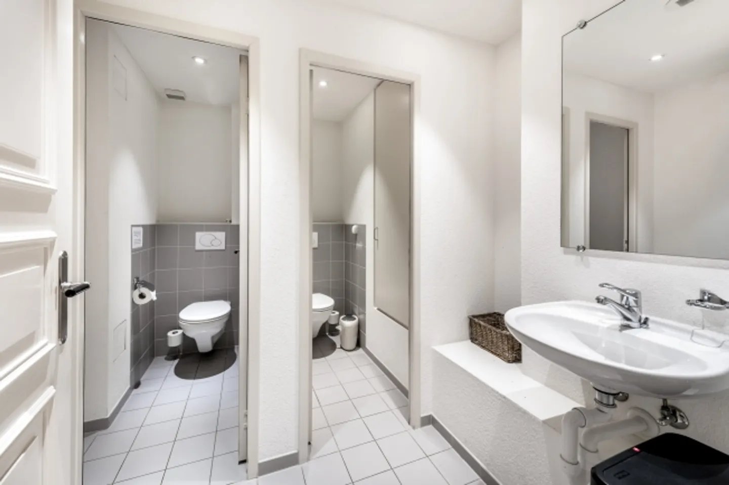 Spazio ufficio attraente nel Castello Rosso - Foto 11 di 13