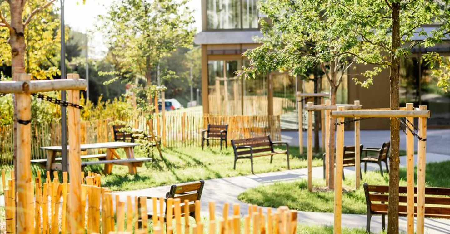 Immeuble mixte à louer - Photo 9 sur 13