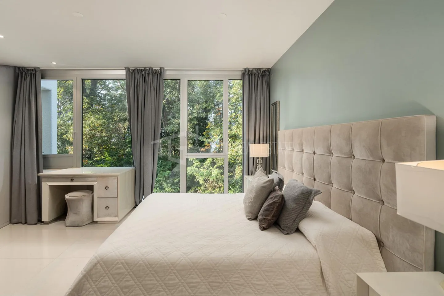 Elegantes Triplex mit privatem Aufzug - Foto 3 von 13