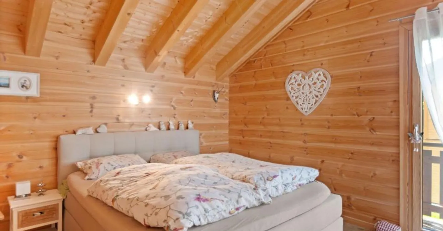 Charming Wooden Chalet Retreat - Photo 9 of 12