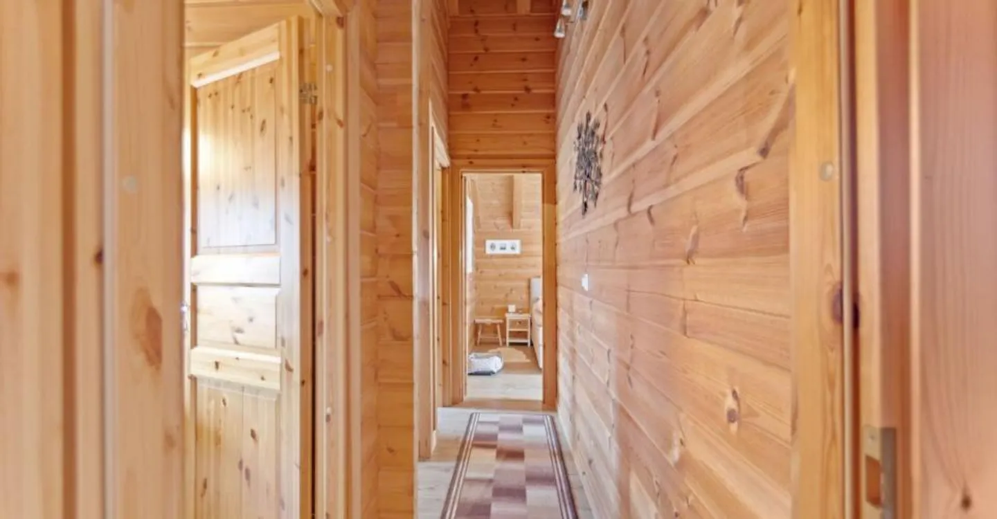 Charming Wooden Chalet Retreat - Photo 12 of 12