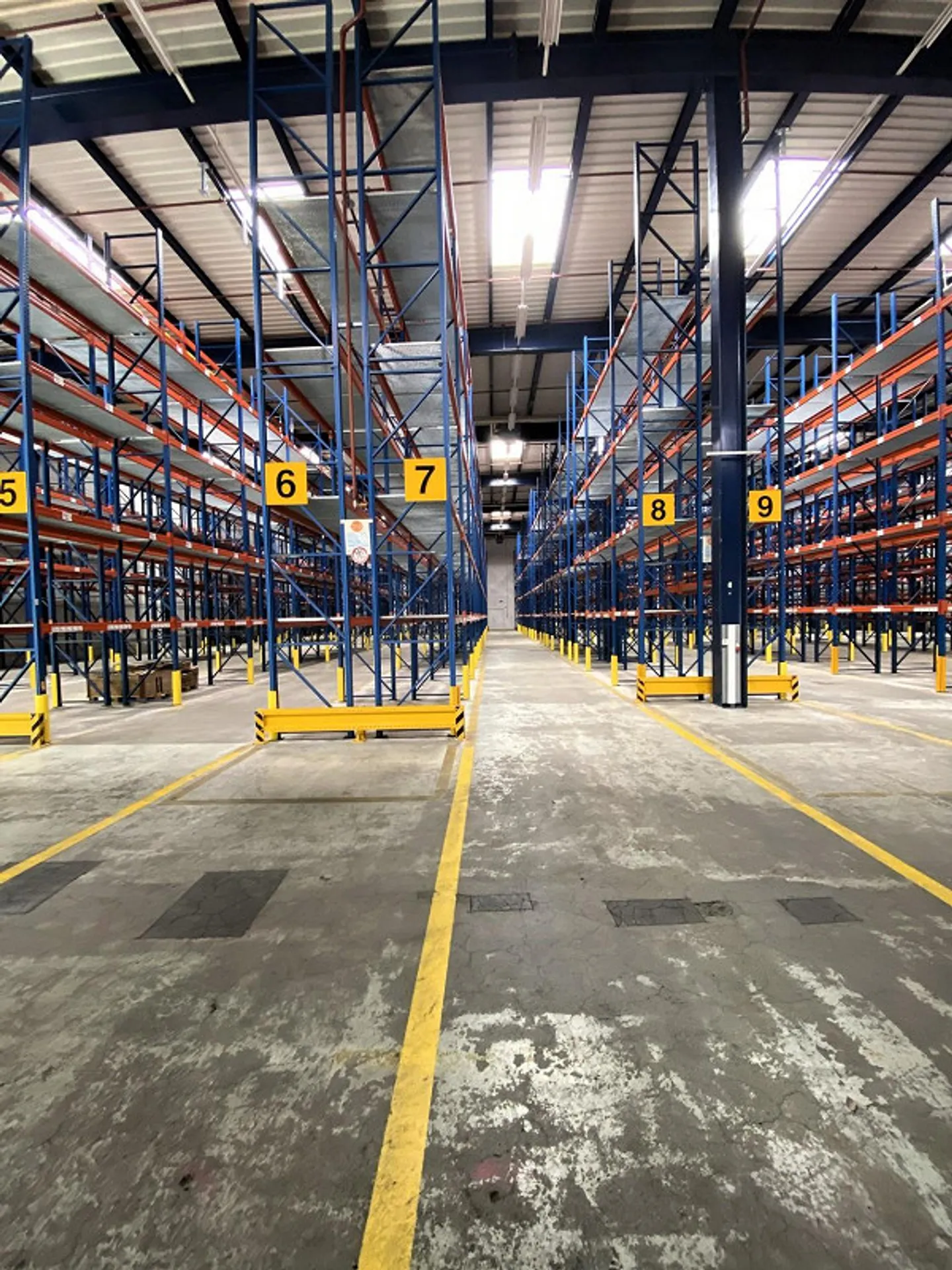 Your new logistics location in a prime location - Photo 6 of 13