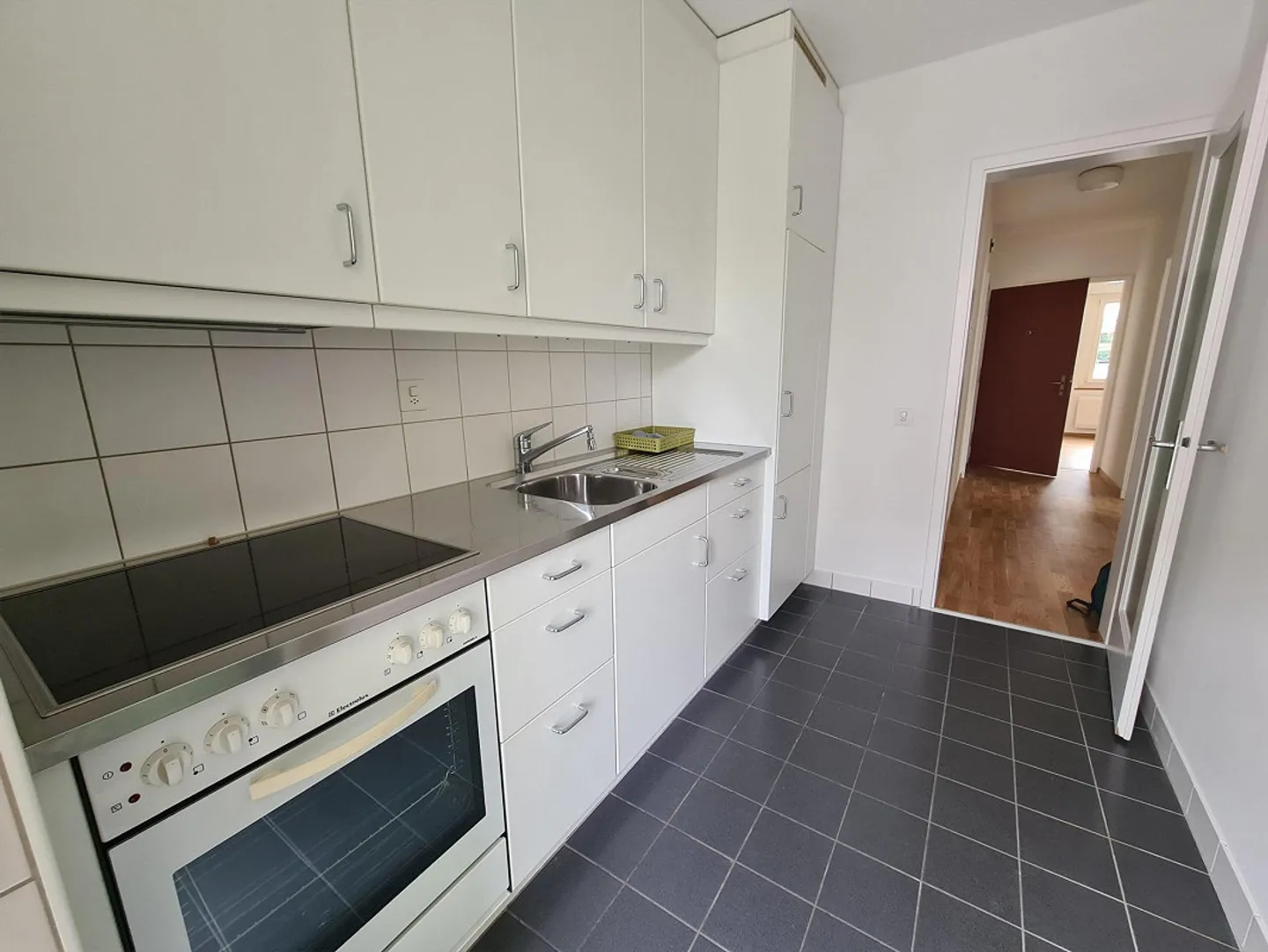 Appartement lumineux dans un emplacement calme - Photo 2 sur 9