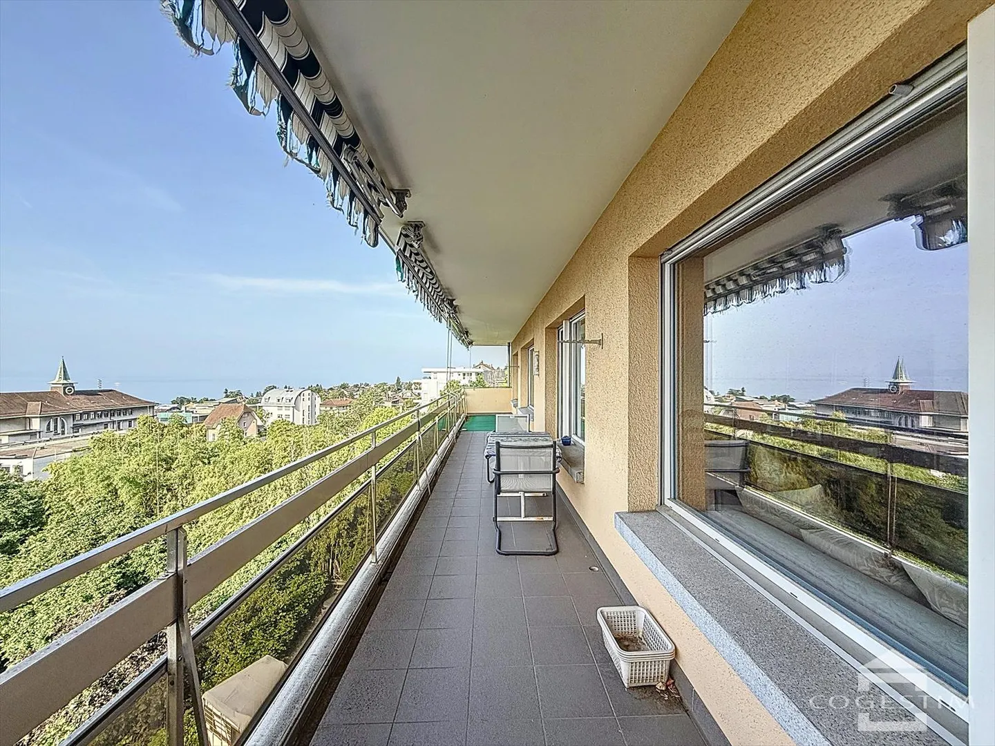 Appartement 5 pièces - Photo 2 sur 13