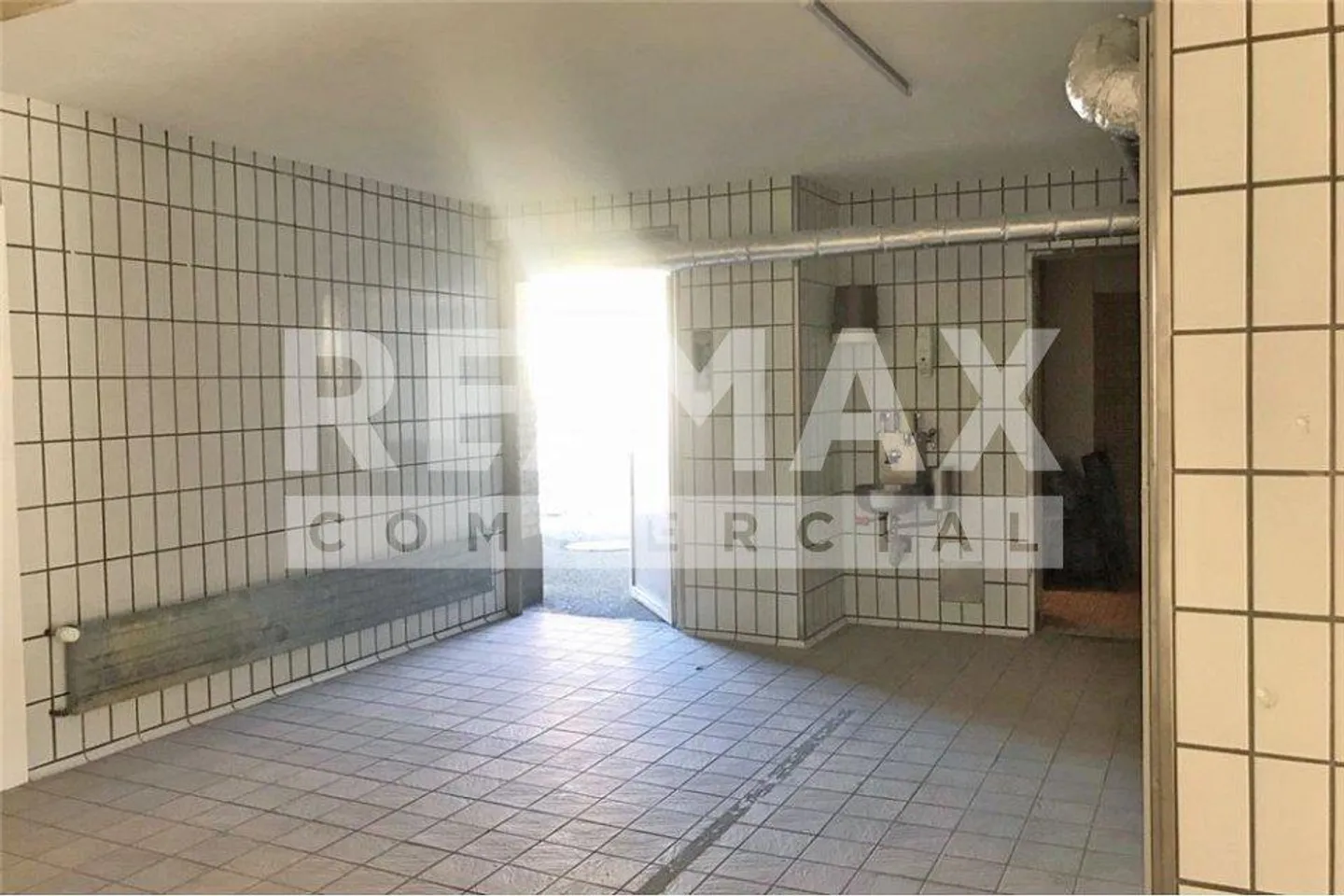 Ideale proprietà di investimento con un rendimento di circa il 7,2% in una posizione centrale - Foto 9 di 11