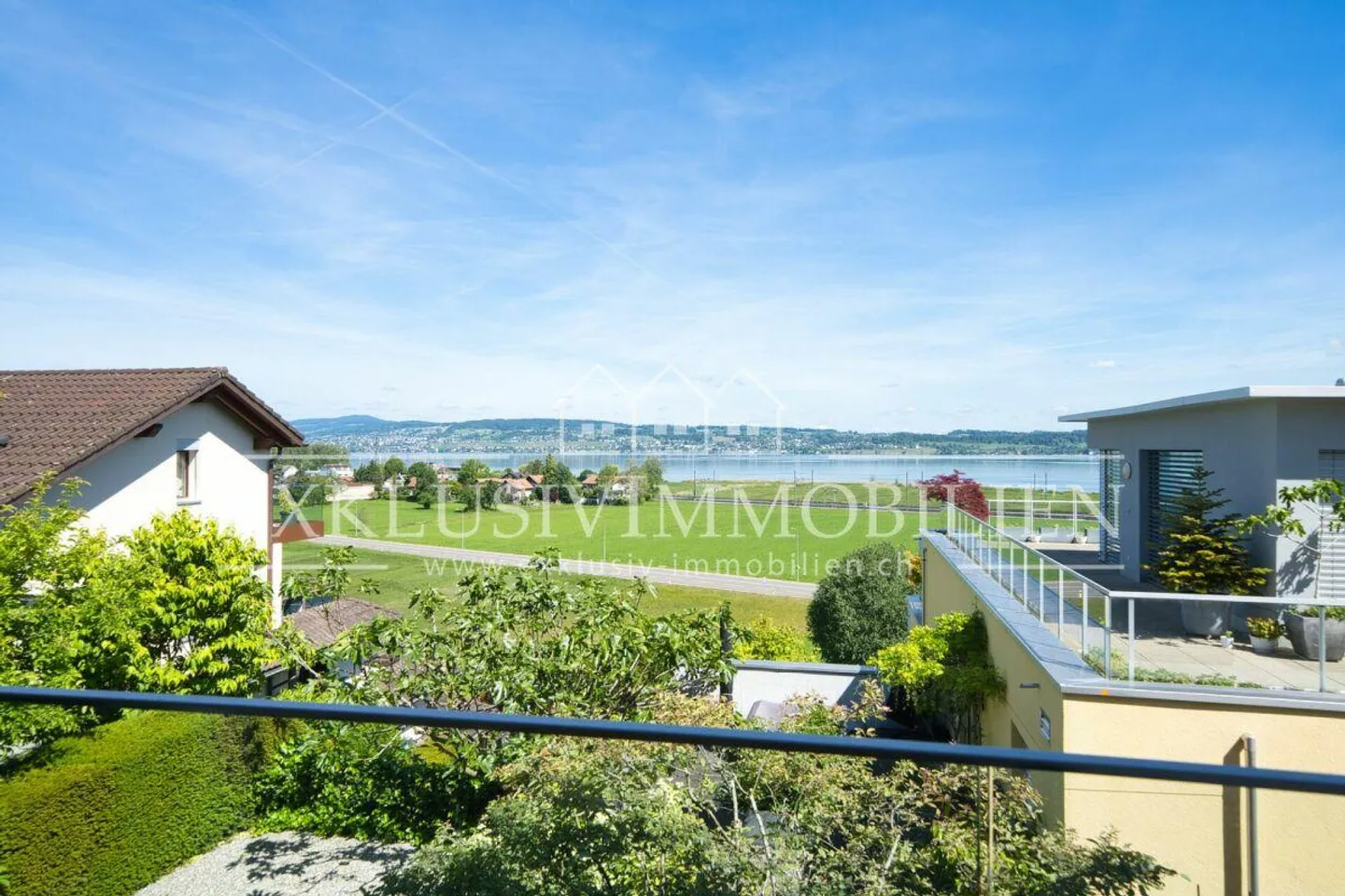 Appartamento di lusso con vista lago e panoramica e giardino d'inverno inondato di luce - Foto 9 di 10