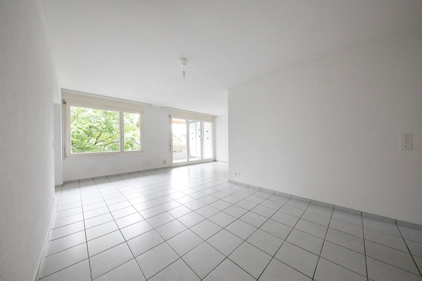 Grosszügige Wohnung - Foto 2 von 9