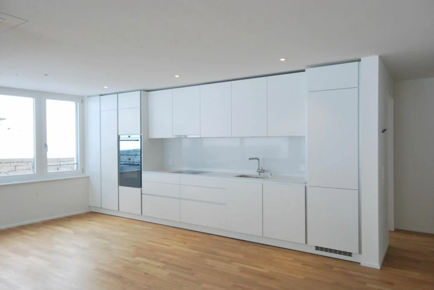 Modern apartment in ownership standard - Photo 2 of 7