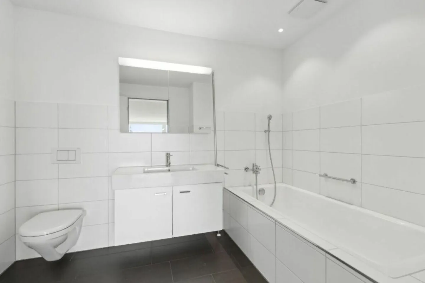 Modern apartment in ownership standard - Photo 5 of 7