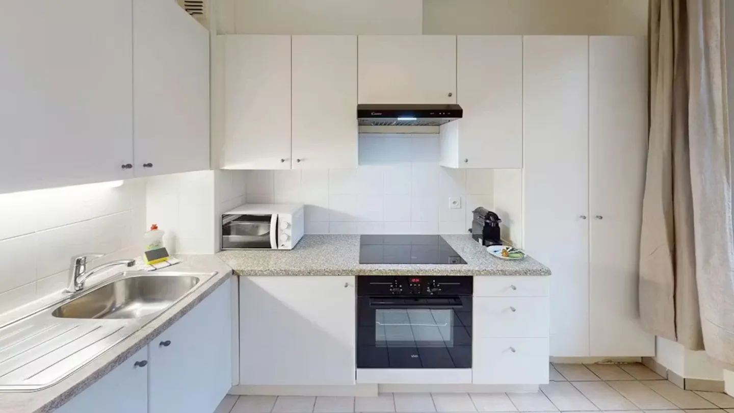 Apartment for rent - Photo 5 of 10