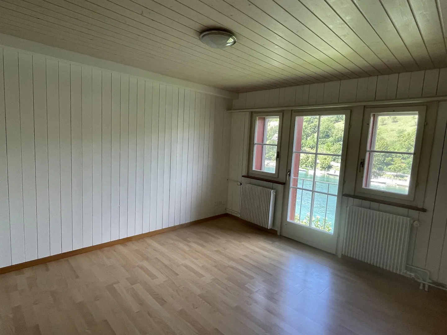 Living by the Rhine - Photo 9 of 14