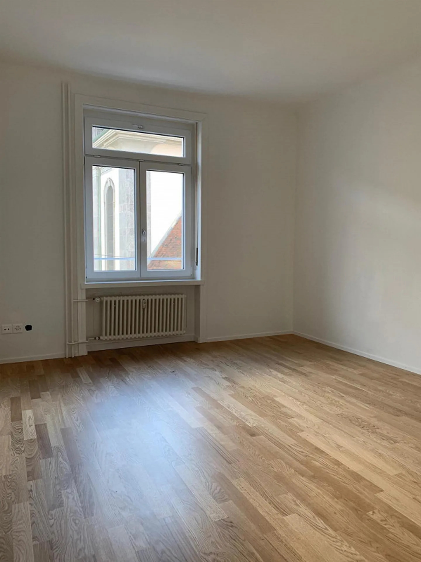 Charming 2-room apartment in renovated old building - Photo 4 of 7