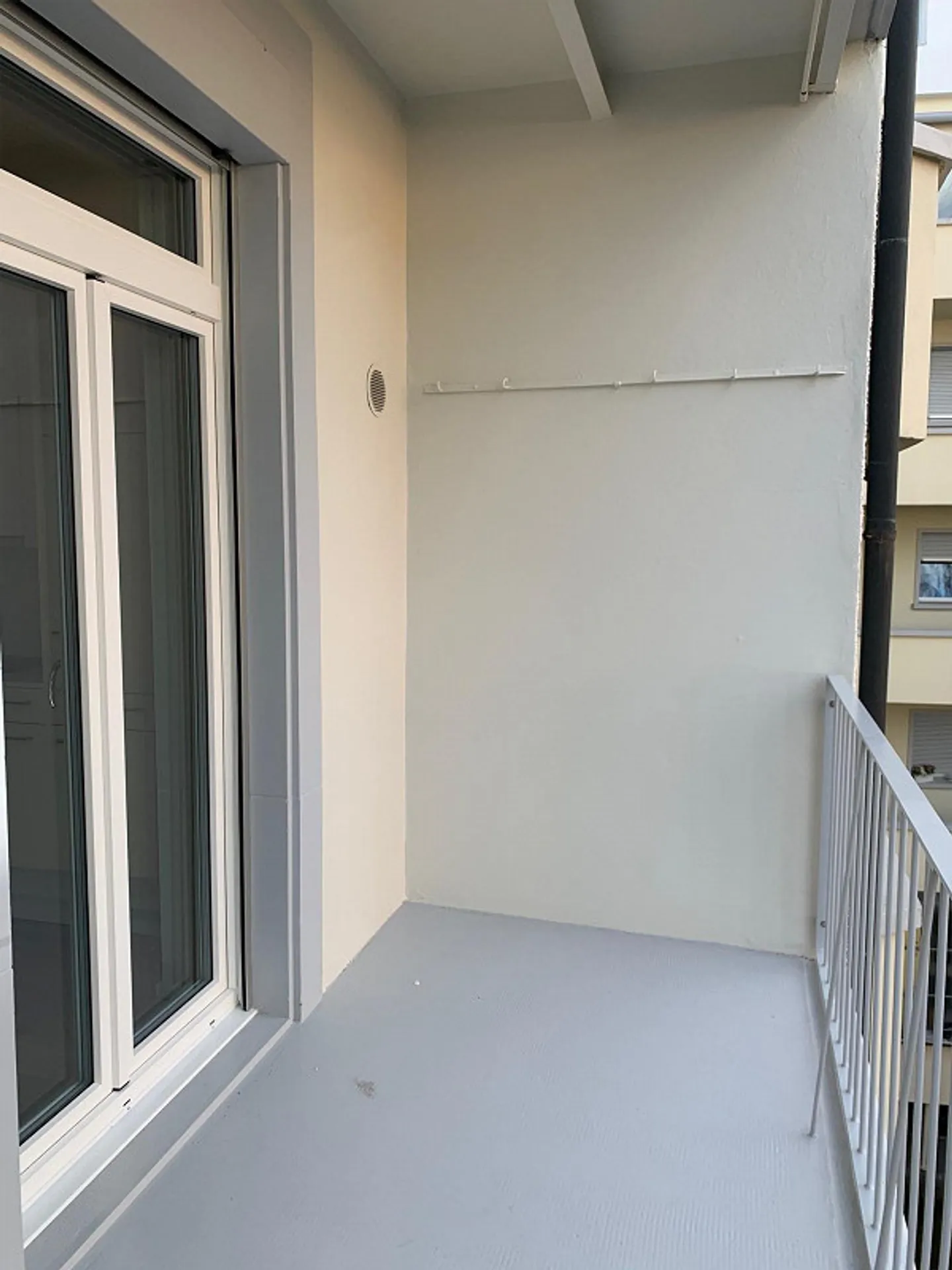 Charming 2-room apartment in renovated old building - Photo 5 of 7