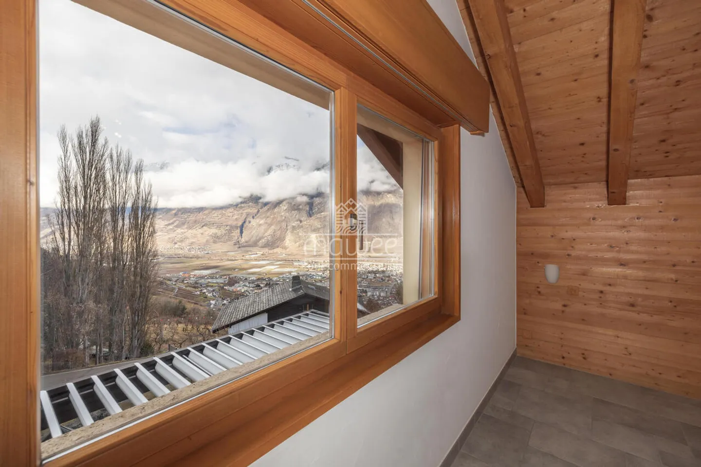 Charmantes Reihenhaus mit Atemberaubendem Blick - Foto 7 von 14