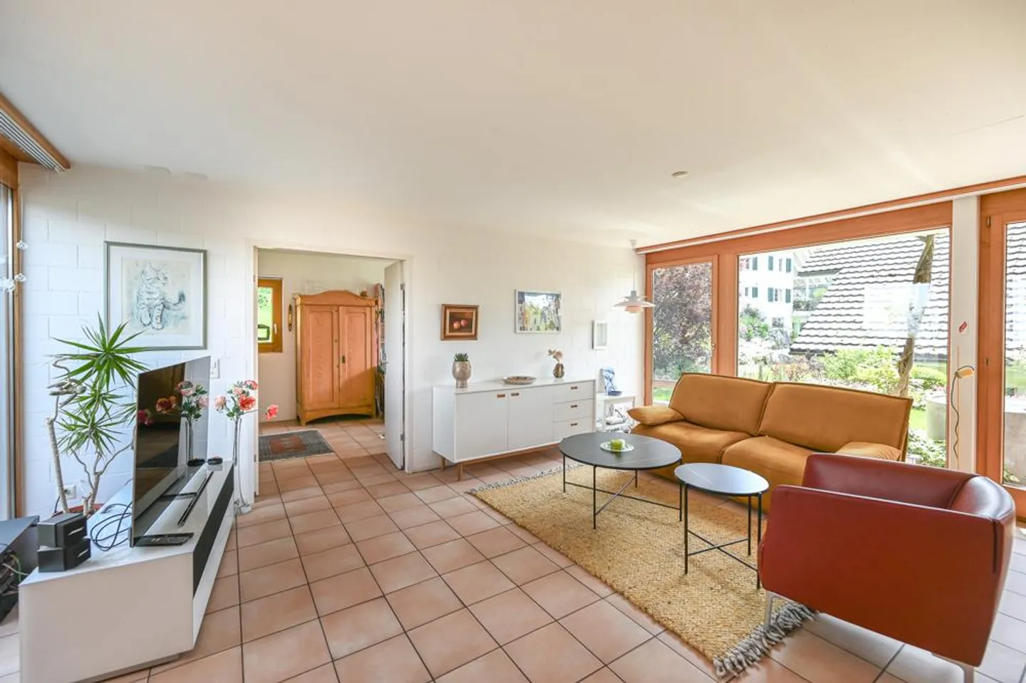 Helles Einfamilienhaus mit Garten - Foto 2 von 7