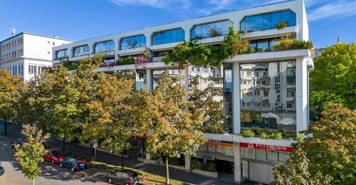 Edificio ad uso misto in affitto - Foto 2 di 2