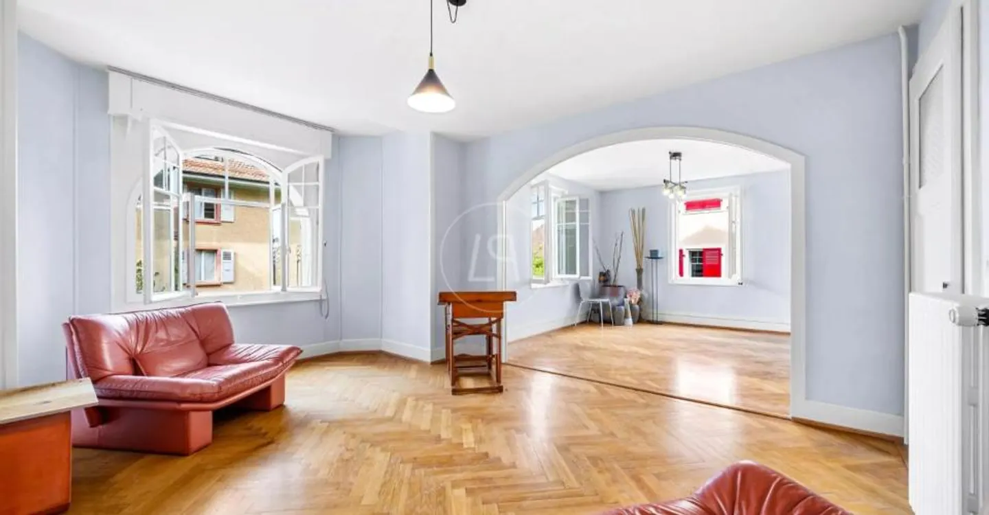 Elegante Villa mit Charakter in Lausanne mit Blick auf den See und Potenzial - Foto 10 von 12