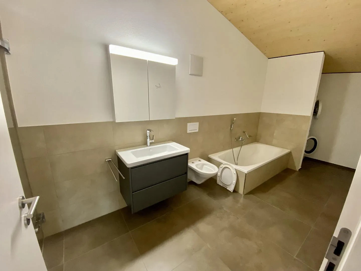 Modern 4.5-room penthouse with beautiful terrace - Photo 12 of 14