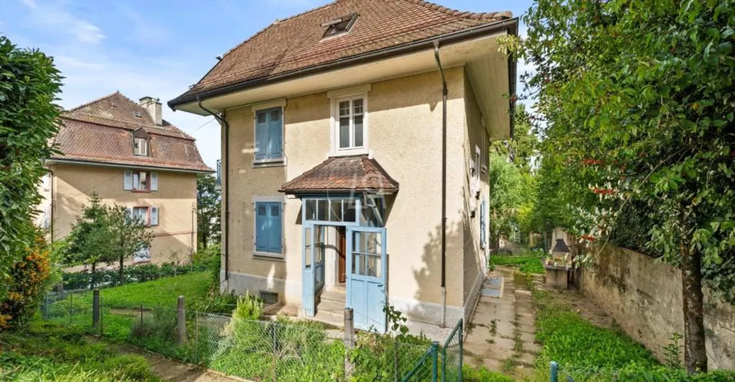 Elegante Villa mit Charakter in Lausanne mit Blick auf den See und Potenzial - Foto 11 von 12