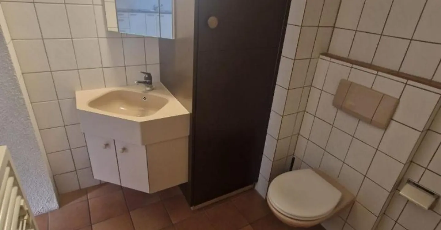 Office Space with Parking - Photo 2 of 9