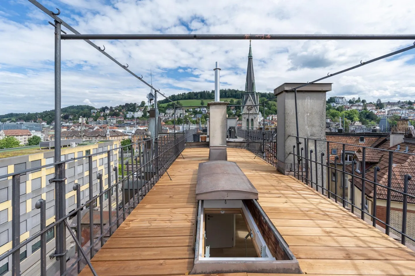Bonheur de vivre exclusif avec terrasse sur le toit - Photo 1 sur 12
