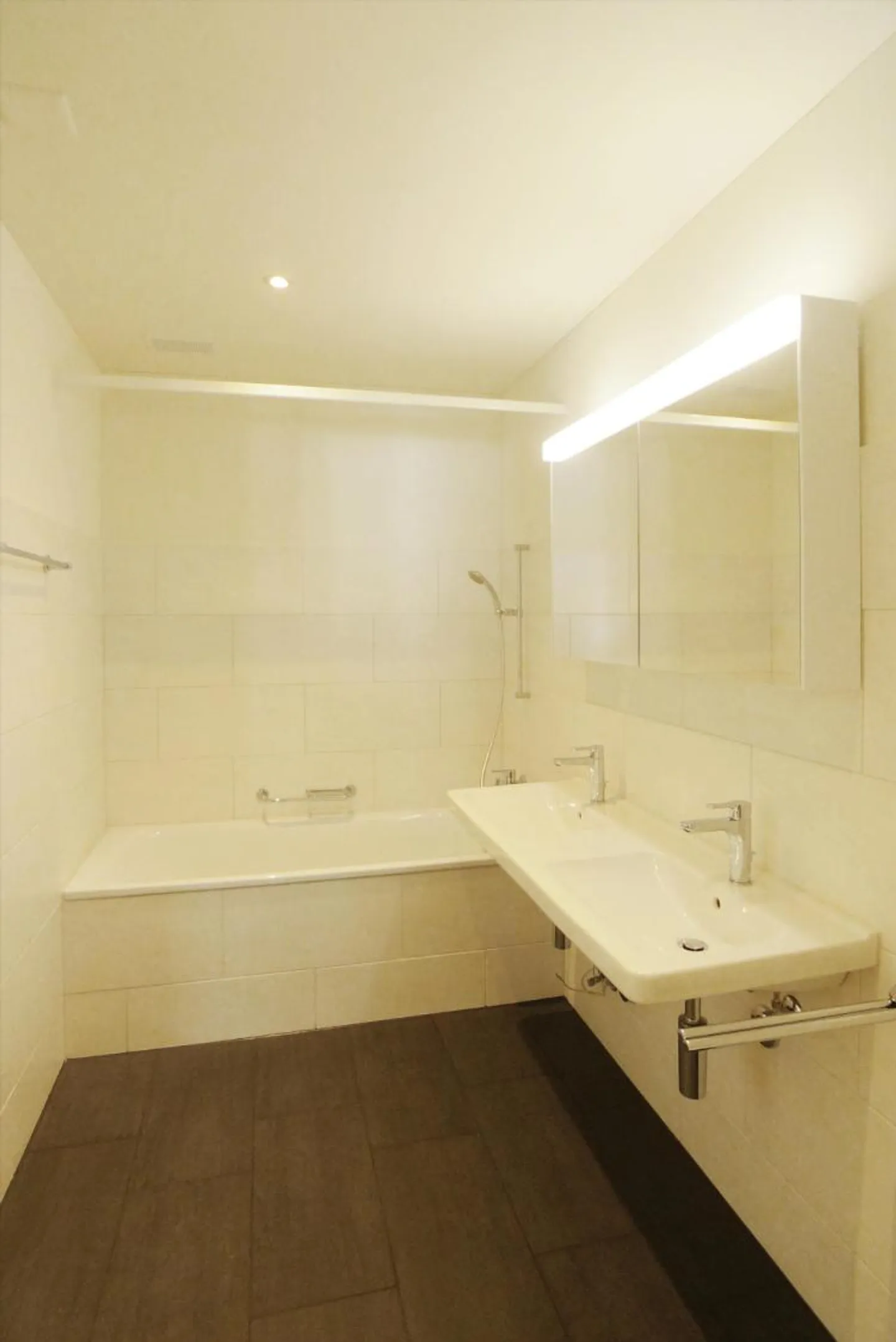 Appartamento 3½ camere affascinante - Foto 3 di 7