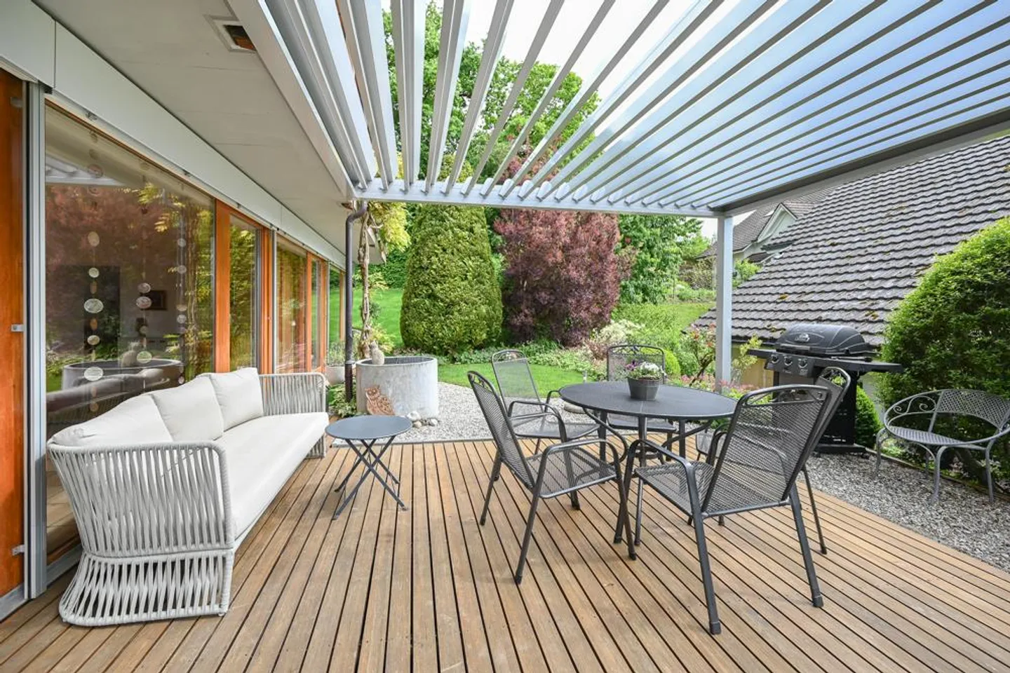 Helles Einfamilienhaus mit Garten - Foto 6 von 7