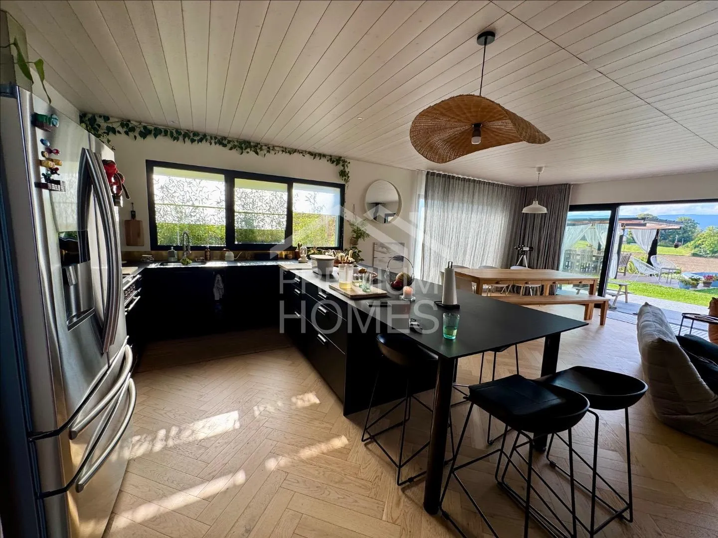 Casa pronta da vivere, tutto comfort, con auto - Foto 3 di 9