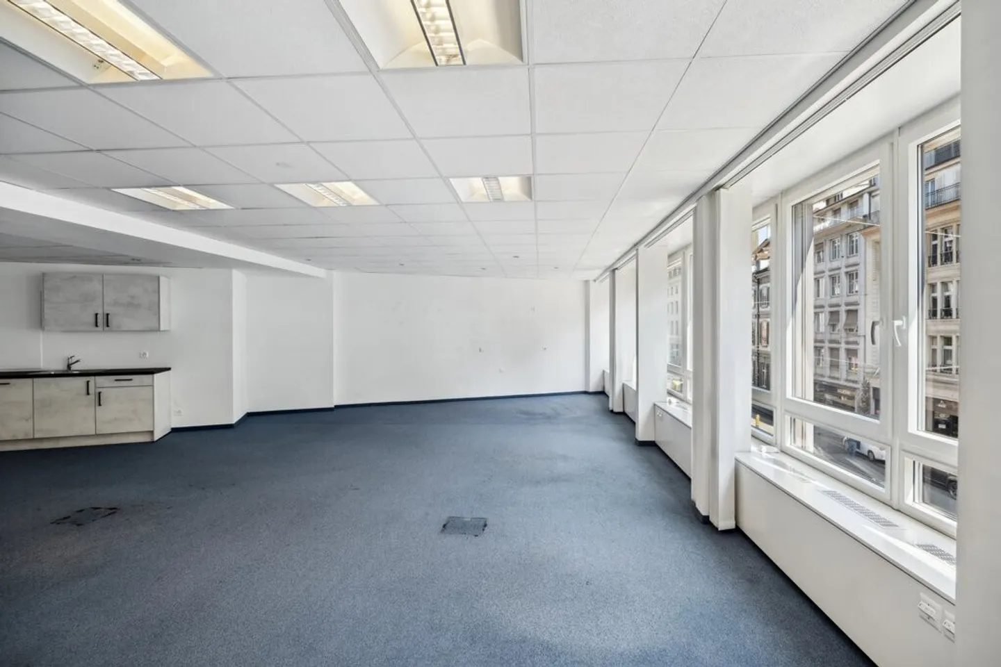 Bureau spacieux de 135m2 dans un emplacement central ! - Photo 5 sur 9