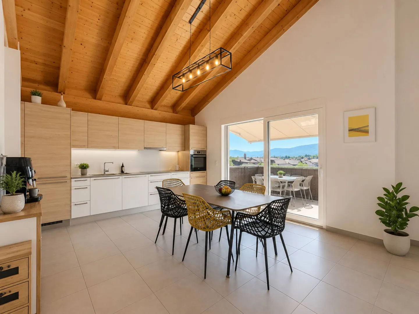 All'ultimo piano, magnifico appartamento di 4,5 locali con vista sulle montagne - Foto 4 di 10