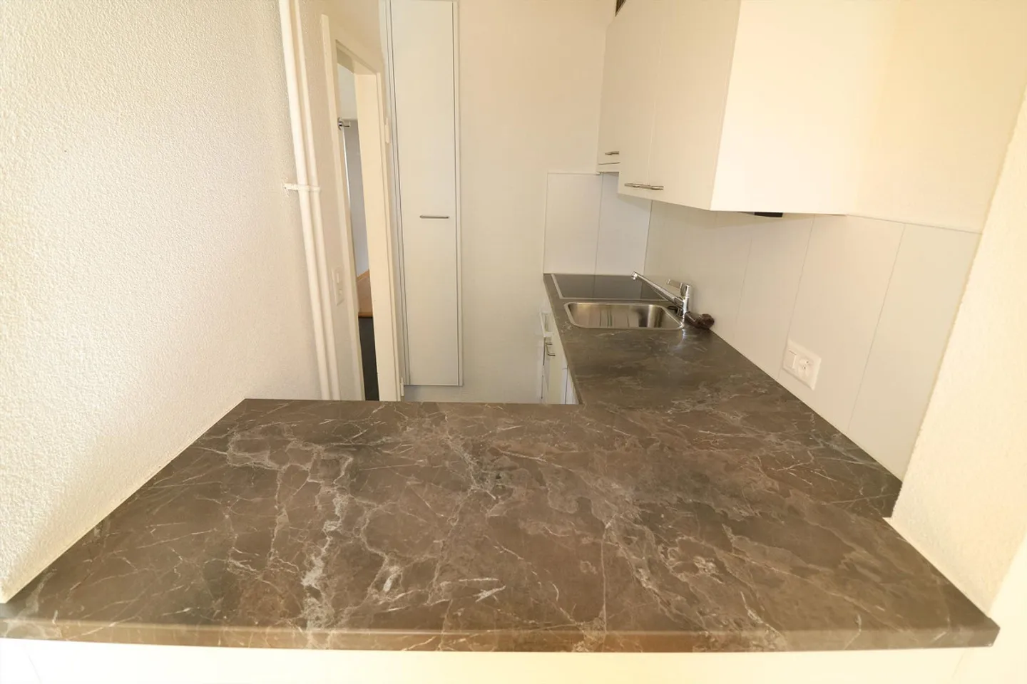 Komplett saniert mit Balkon - Foto 4 von 7