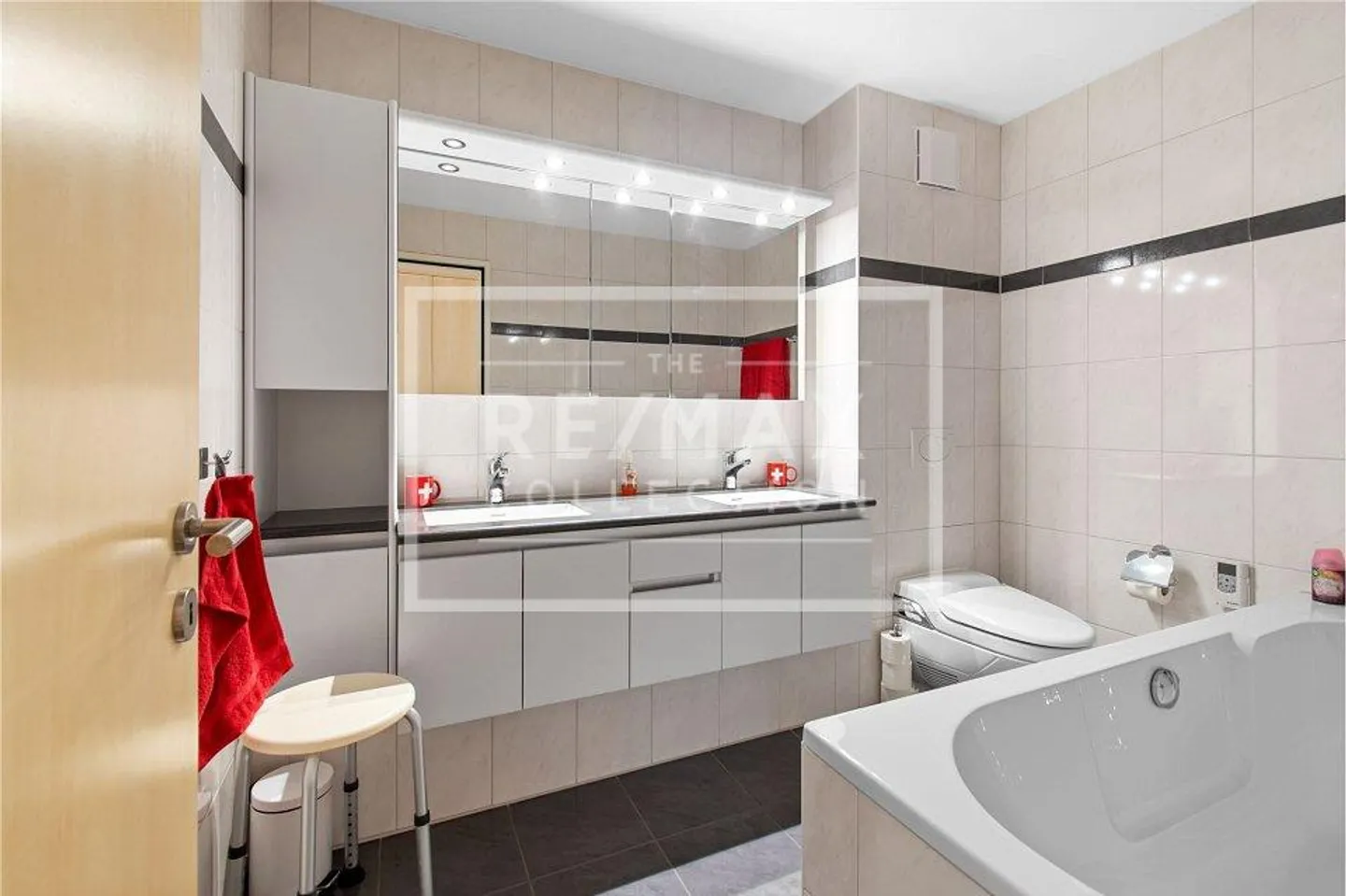 Elegante 4 1/2 Zimmer-Wohnung im Herzen von Malans -  Mit privater Sauna und zwei  Balkone - Foto 10 von 13