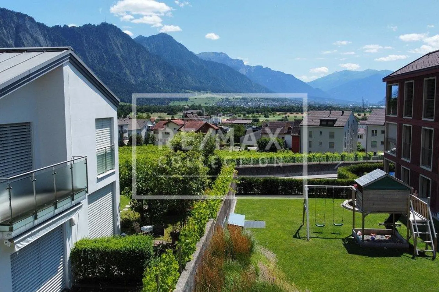 Elegante 4 1/2 Zimmer-Wohnung im Herzen von Malans -  Mit privater Sauna und zwei  Balkone - Foto 2 von 13